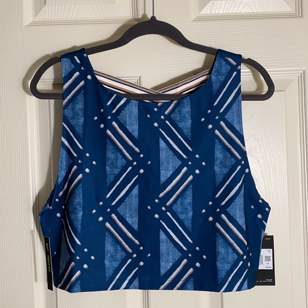 Nike Women’s training crop top